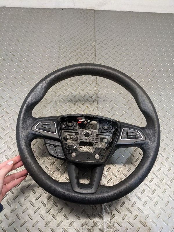 2015-18 FORD FOCUS STEERING WHEEL W/ CRUISE CONTROL SWITCH1153907
