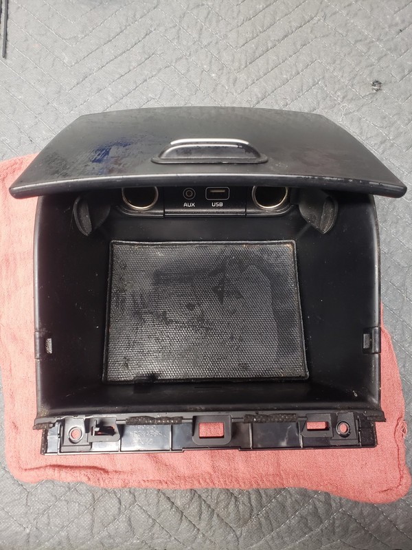 2016-2020 Kia Sorento Center Console Compartment Cubby Storage