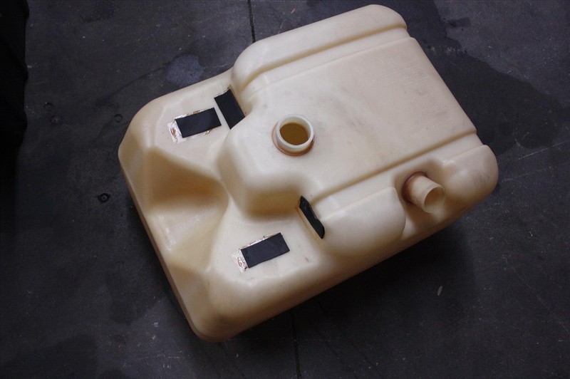2002 YAMAHA XL 800 WAVERUNNER GAS FUEL TANK CONTAINER PETROL CELL XLT XL800 02