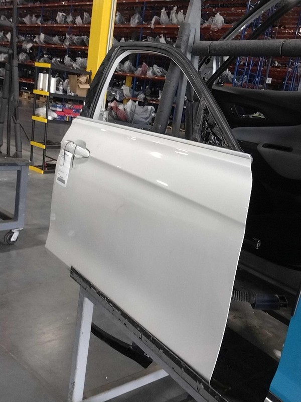 2017 BMW 330i Right Front Door White OEM Used 72000 Miles 43248
