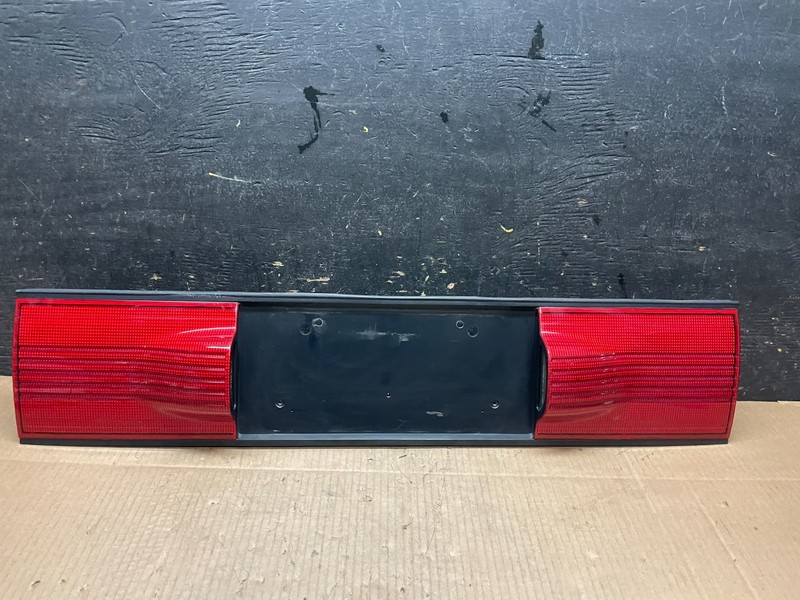 1992 to 1995 Mazda Protege Center Tail Light Tail Panel Y1760 PS