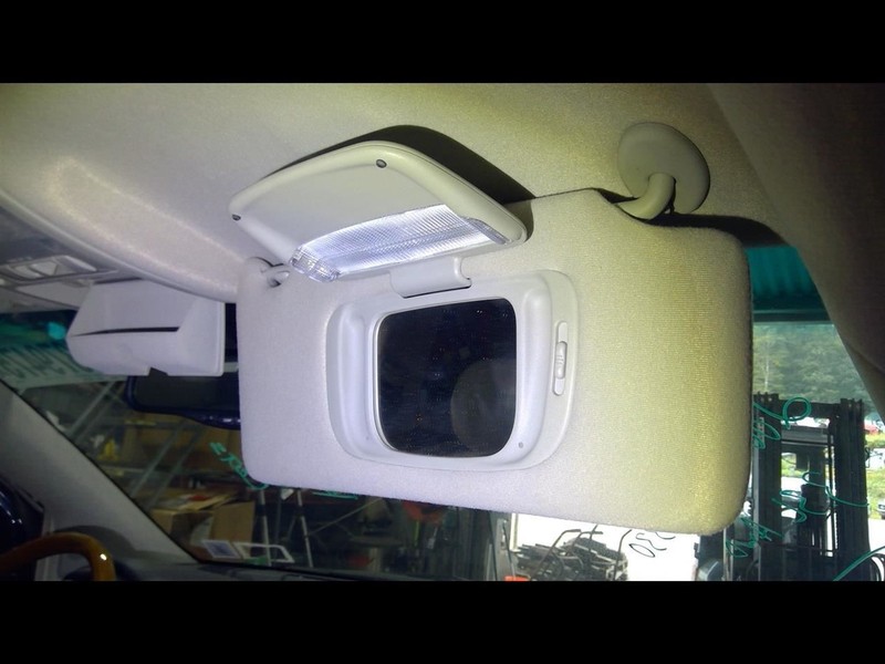 Passenger Sun Visor Illuminated Fits 06-09 LEXUS RX400h 1672911