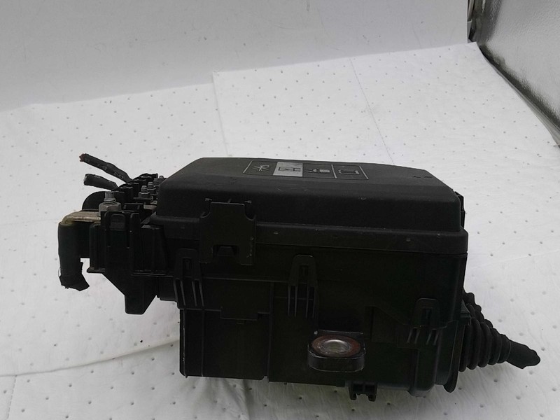 2018 Chevrolet Equinox Fuse Box OEM Grey 1.5L 67000 Miles NJ25-25531-646548
