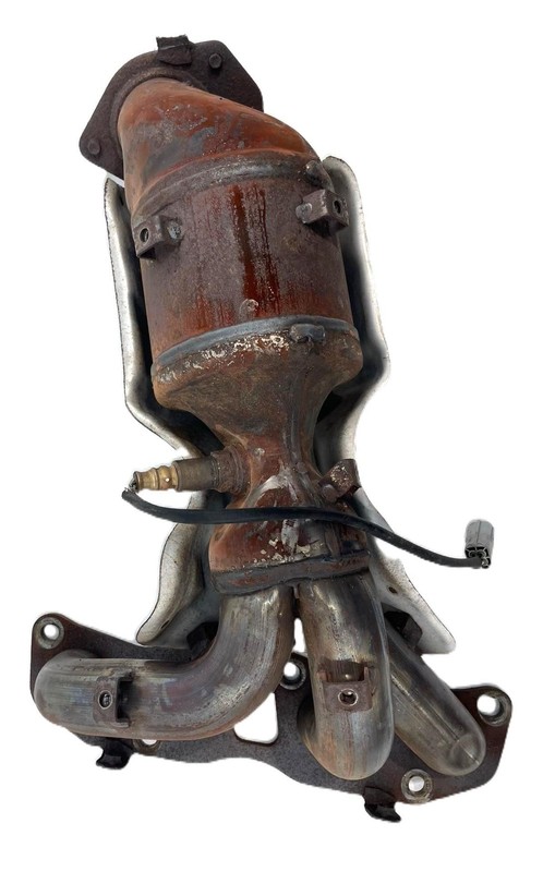 2007 Nissan Altima 2.5L Catalytic Converter W/ Upstream O2 Sensor OEM