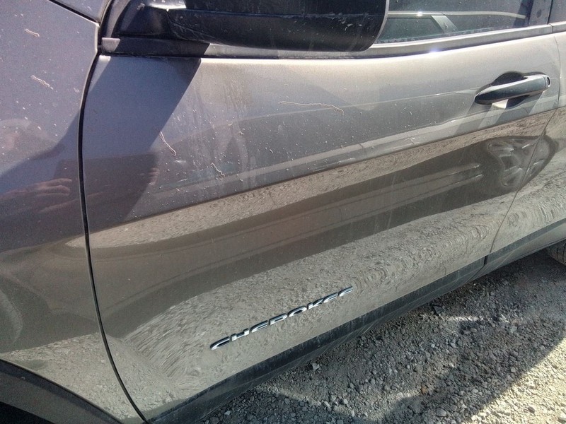 Driver Front Door Electric Tempered Glass Opt Jpd Fits 14-18 CHEROKEE 3429942