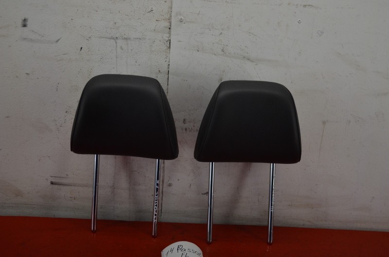 12-15 VOLKSWAGEN PASSAT FRONT LEFT / RIGHT HEADREST SET OEM