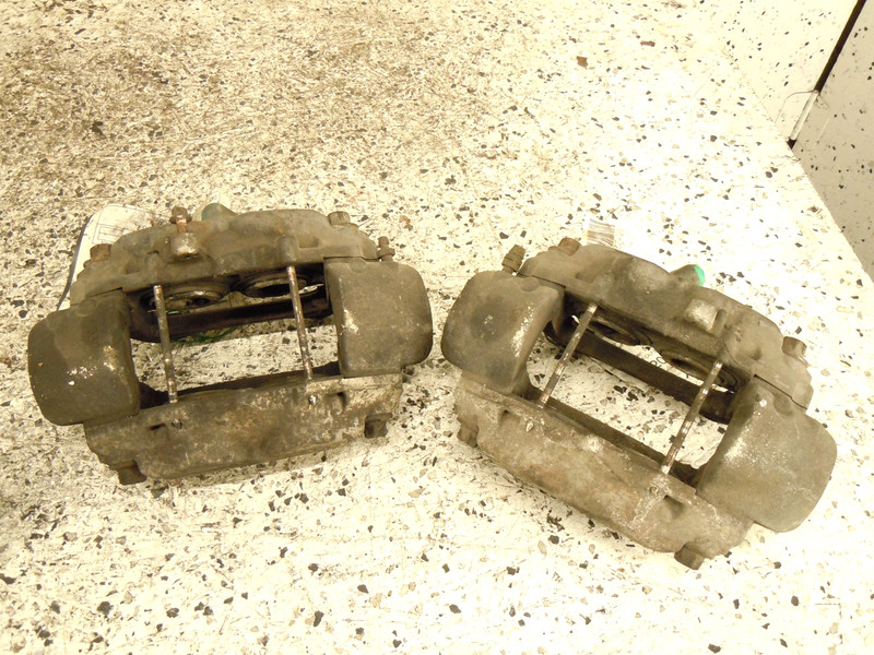 2007-2011 Mercedes-Benz CLS550 Front Brake Caliper Pair Left Right OEM