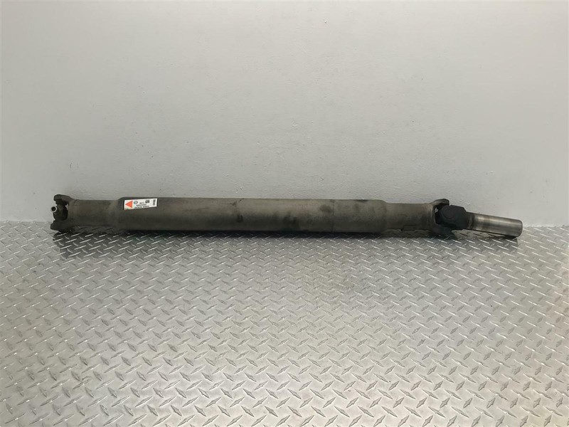 1998-2000 YUKON TAHOE ESCALADE 5.7L 4X4 REAR DRIVE SHAFT NP8 OPTION OEM 15036952