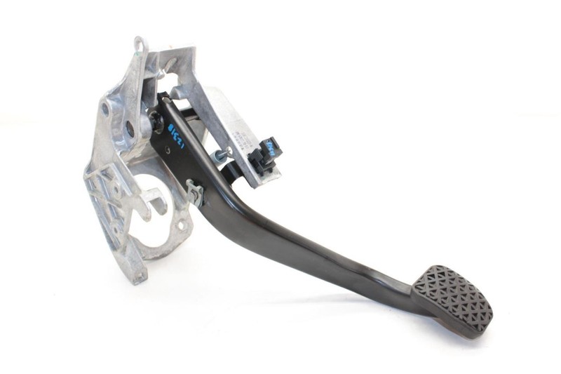 08-13 BMW M3 4.0L Brake Pedal 67871110 42322403