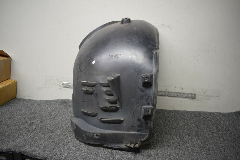 2006-2009 MERCEDES BENZ E350 FENDER LINER FACTORY OEM