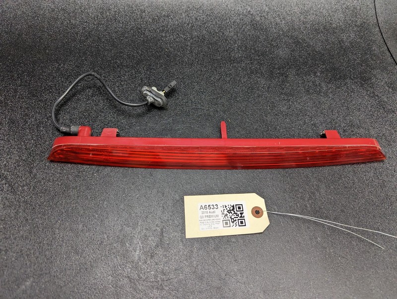 Rear High Mount 3rd Stop Brake Lamp 2018 Audi Q3 8U0945097 2015 2016 2017