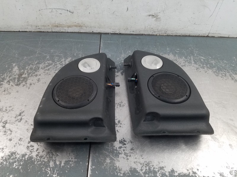 2004 Jeep Wrangler TJ Rubicon 4x4Roll Bar Speaker Pods #6648 K6