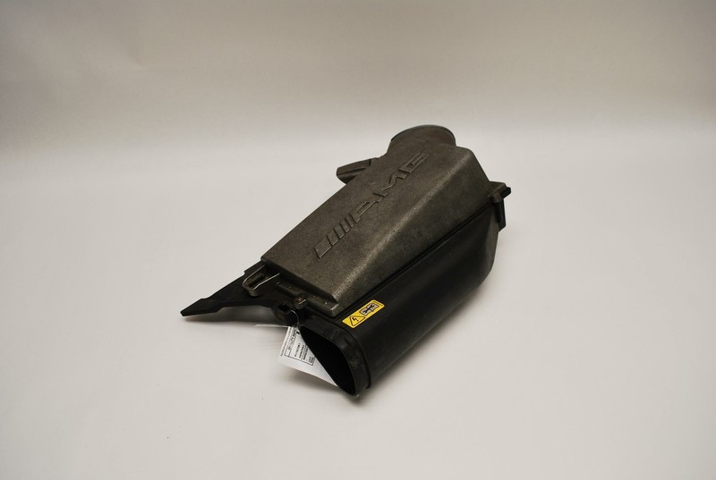 2007-2011 MERCEDES CLS63 AMG W219 6.3L DRIVER SIDE ENGINE AIR CLEANER COVER OEM