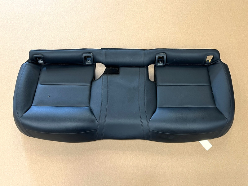 ⭐2014-2023 MERCEDES CLA250 REAR LOWER BUTTOM SEAT CUSHION BENCH ASSY OEM LOT2631