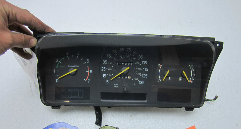 SPEEDOMETER ODOMETER CLUSTER GAUGES DASH CLUSTER 216K USED for 1989 89 SAAB 9000
