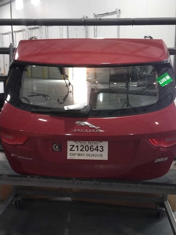 Used Deck Lid fits: 2018 Jaguar F-pace w/rear view camera Grade A