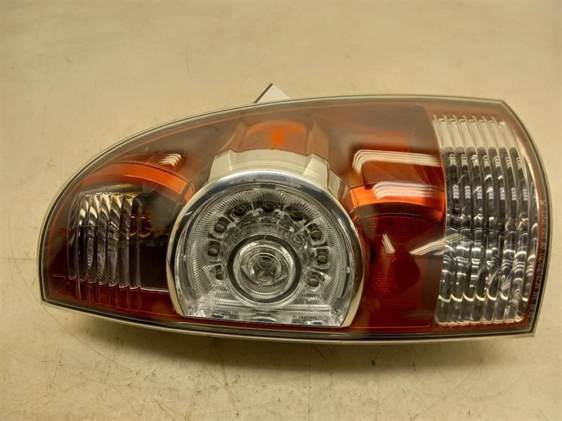 08-15 TOYOTA TACOMA TRD PASSENGER SIDE REAR TAIL LIGHT ASSEMBLY