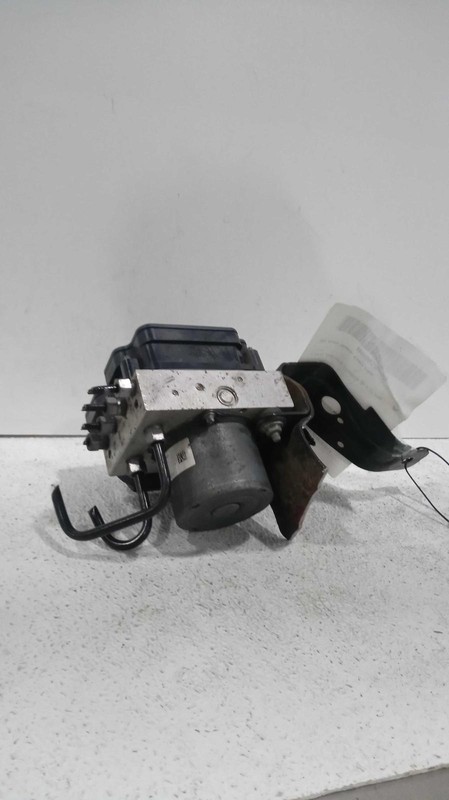 2014 Jeep Cherokee ABS Pump & Motor Assembly OEM 68225333AA 99000 Miles