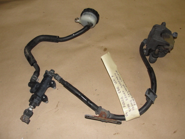 2004 HONDA CB 600 F HORNET REAR BRAKE MASTER CYLINDER CALIPER CB600F 599 04