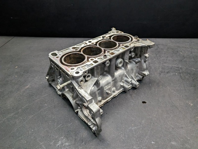 Engine Cylinder Block 2019 Chevrolet Equinox 25203964 2018 2020 2021 2022