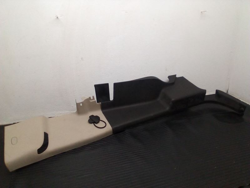 07-14 Chevrolet Silverado Crew Cab Rear Right Pillar Trim Panel OEM 22871296