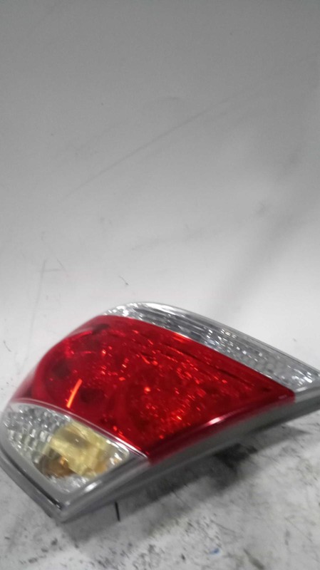 Used Right Tail Light Assembly fits: 2006 Toyota Camry R. LE chrome trim Right G