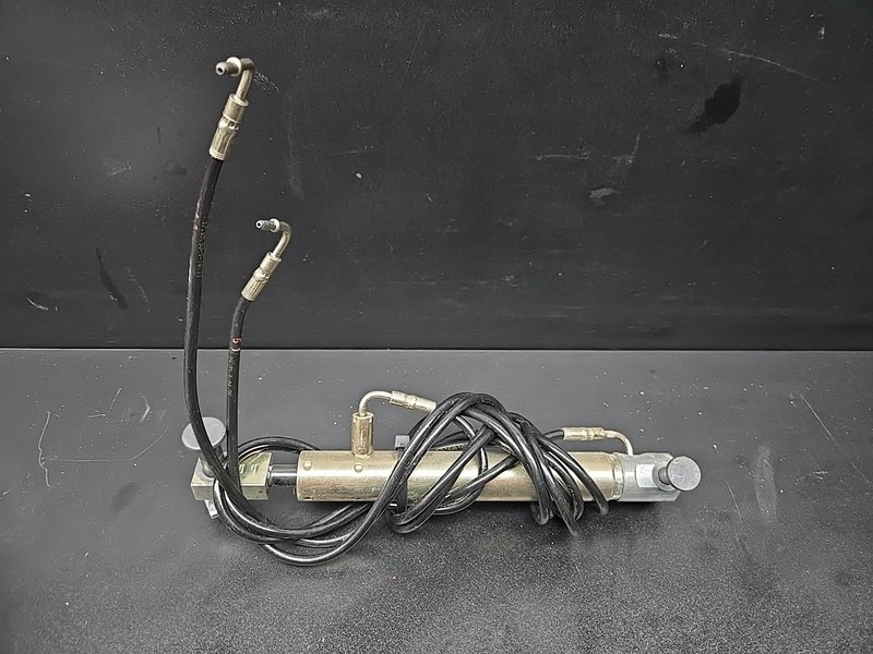 2003 - 2008 MERCEDES SL500 CONVERTIBLE ROOF LEFT HYDRAULIC CYLINDER SHOCK LINE