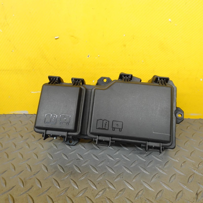 2020-2021 RANGE ROVER EVOQUE FUSE BOX POWER JUNCTION TERMINAL RELAY BLOCK ASSY