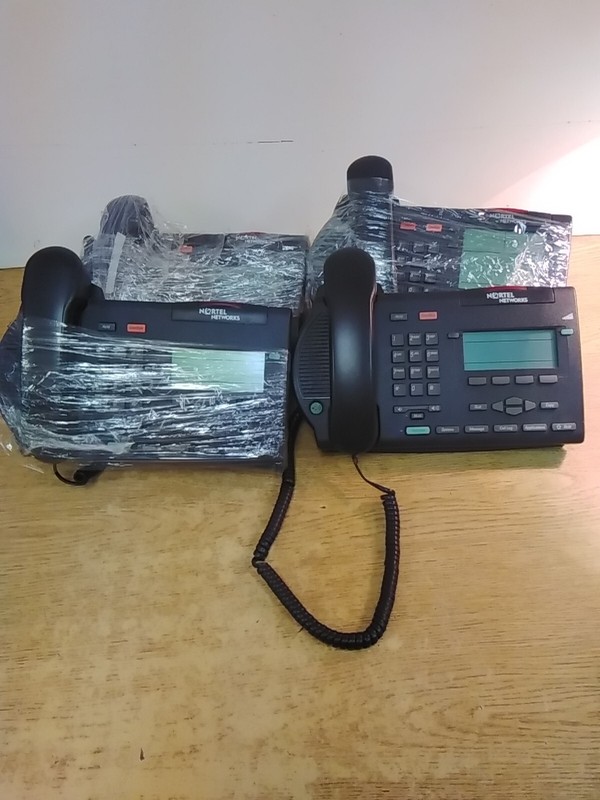Lot Of 4 Nortel Networks NTMN33GA70 M3903, Charcoal Office Desk Phone W/ Stand