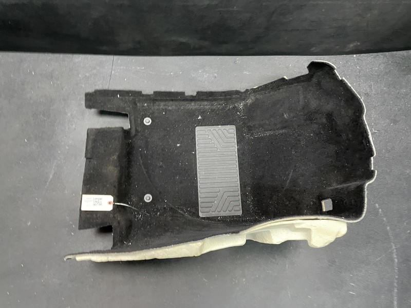 Front Left Floor Covering Carpet 2018 Mercedes GLS 550 1666800340 2017 2019