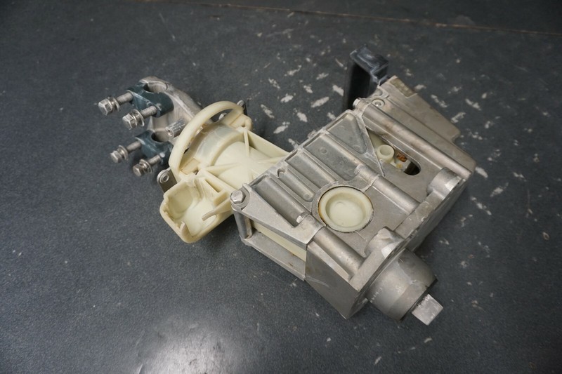 1999-2005 XLT 1200 WaveRunner Yamaha OEM Steering Column Control Master Stem