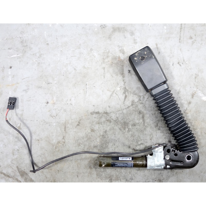 BMW E46 3-Series 6-Series Right Front Lower Pass Seat Belt Buckle w Tensioner OE