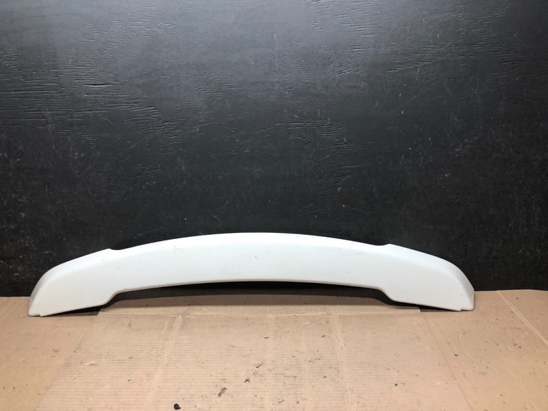 2008 to 2014 Land Rover LR2 Rear Trunk Tail Light Lift Gate Spoiler G7980 DG1