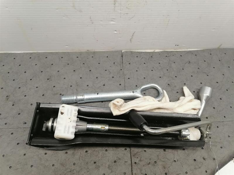 Jack and Tool Set Fits 2015 E360