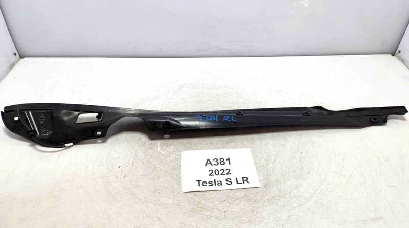 ✅ 21-25 OEM Tesla Model S Rear Left Driver Tailgate Trunk Pinch Sensor Molding