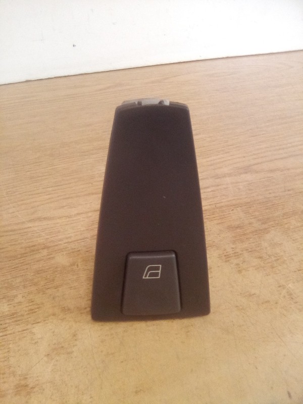 Volvo VNL 21628537-P02 Door Electrical Switch Brown