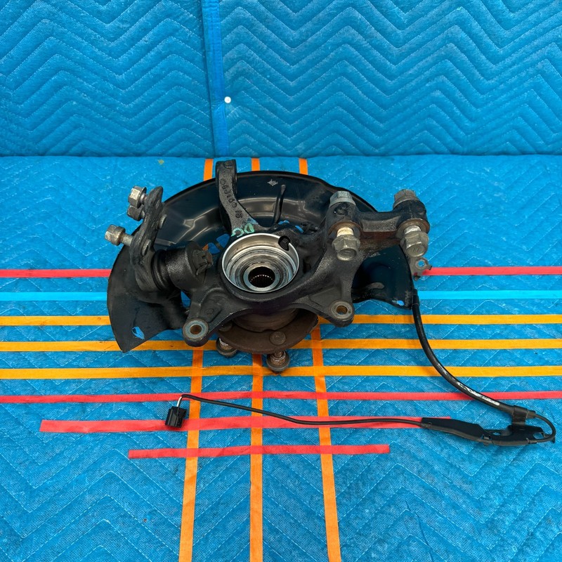 2013–2018 Toyota Avalon Front Left Steering Knuckle With Hub OEM