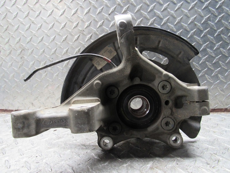16 17 HYUNDAI SONATA RIGHT PASSENGER FRONT SPINDLE KNUCKLE / 17 - 19 OPTIMA