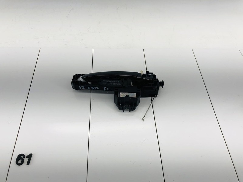 10-16 MERCEDES BENZ E350 FRONT LEFT DRIVER SIDE EXTERIOR DOOR HANDLE BLACK OEM