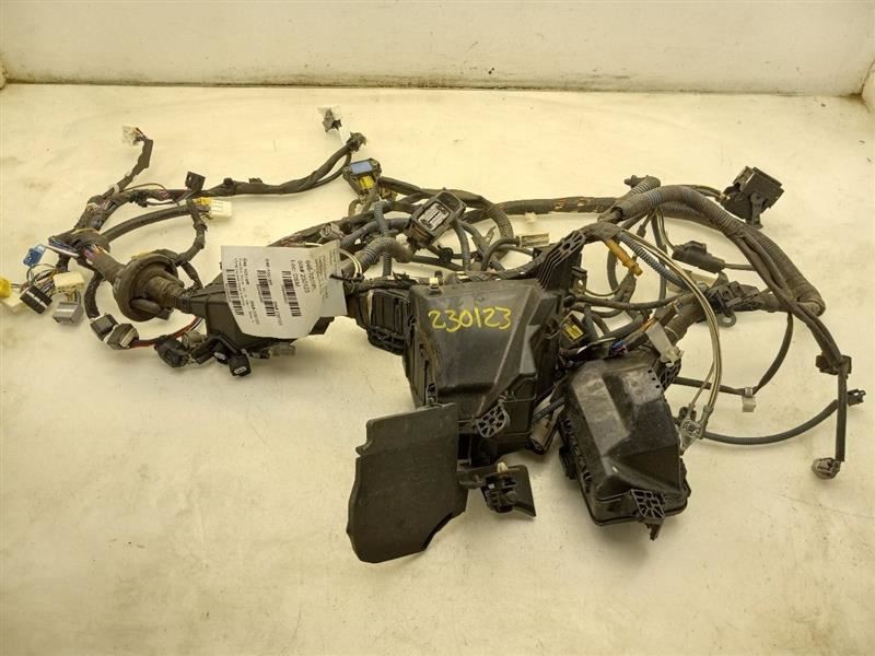 13 14 TOYOTA YARIS LE 1.5L MAIN ENGINE ROOM HARNESS 82111-5CK31