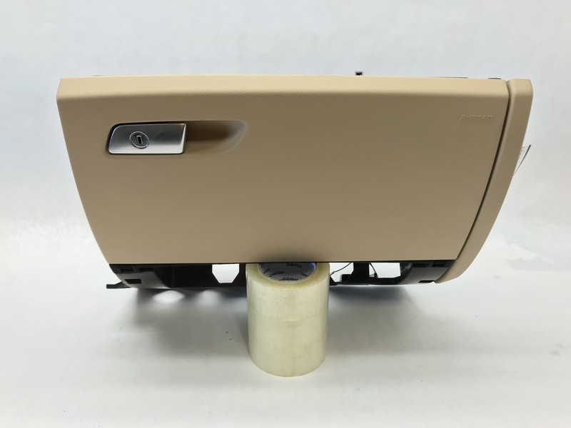 12 2012 AUDI A6 GLOVEBOX BEIGE W/CD CHANGER INCLUDED BIEGE OEM