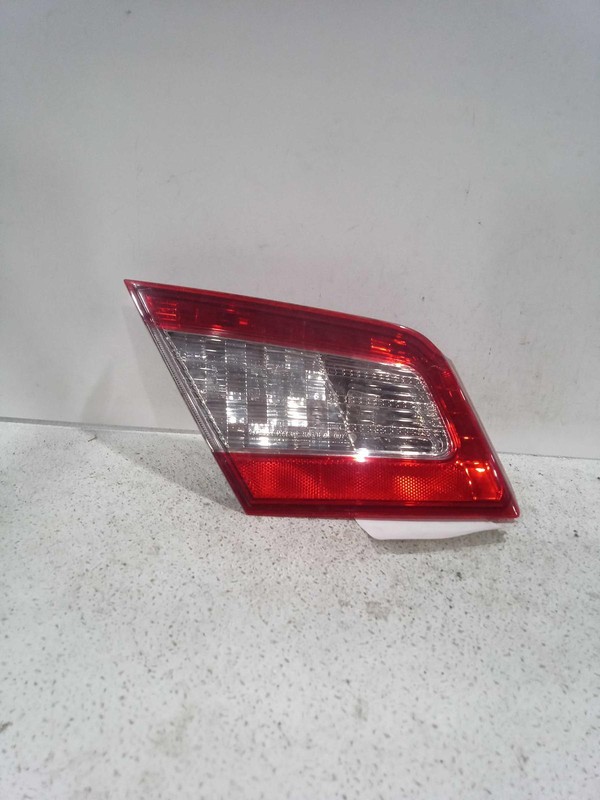 2011 Mitsubishi Galant LH Tail Light Assembly White OEM 172539 Used 165K