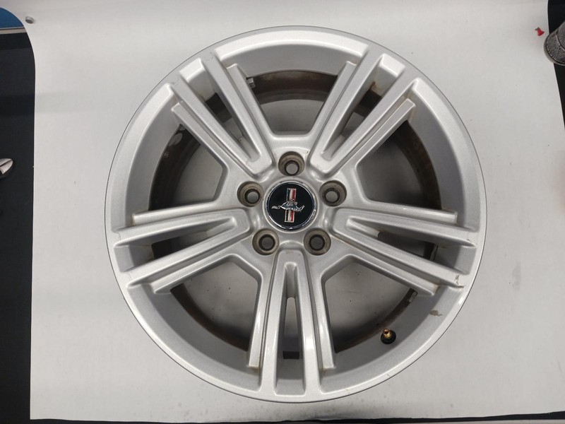 2014 FORD MUSTANG Wheel 19x8-1/2 machined edges 5 split spoke OEM 13 14