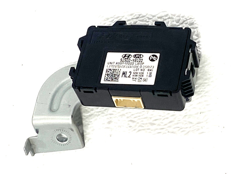 22 23 24 HYUNDAI TUCSON MOOD LAMP COURTESY LIGHT CONTROL MODULE OEM #A0.17