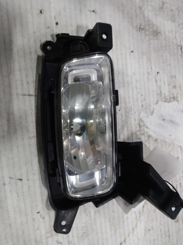 2015 KIA SORENTO Left Fog Light Assembly BLUE 68250 Used 147K Miles