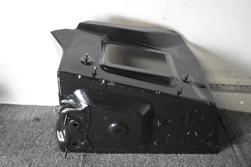 2016-2022 BMW 740i Extension Panel (41-00-7-413-069)