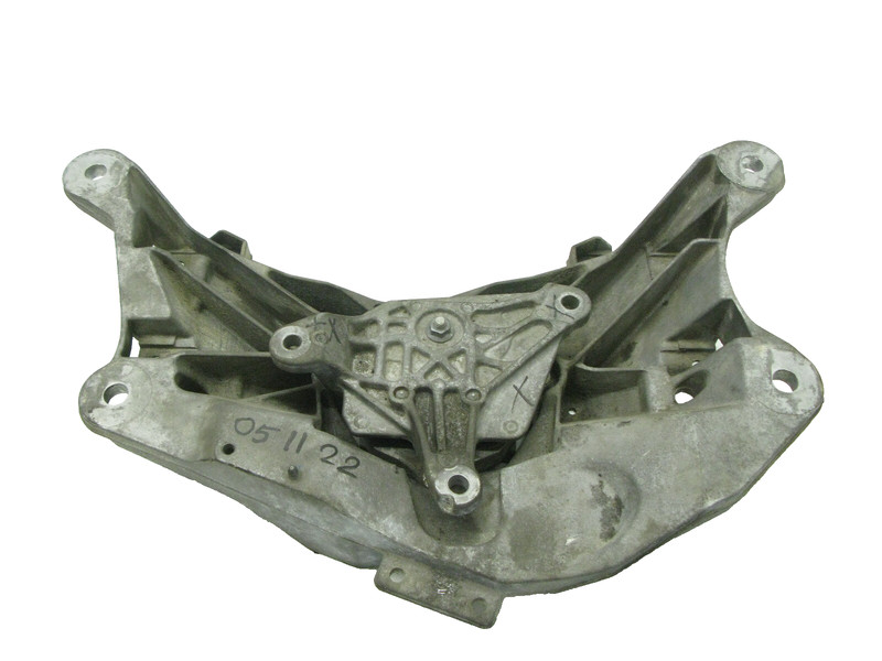 08-18 AUDI 8T A5 A4 S4 S5 QUATTRO AUTOMATIC TRANSMISSION MOUNT BRACKET OEM 03052