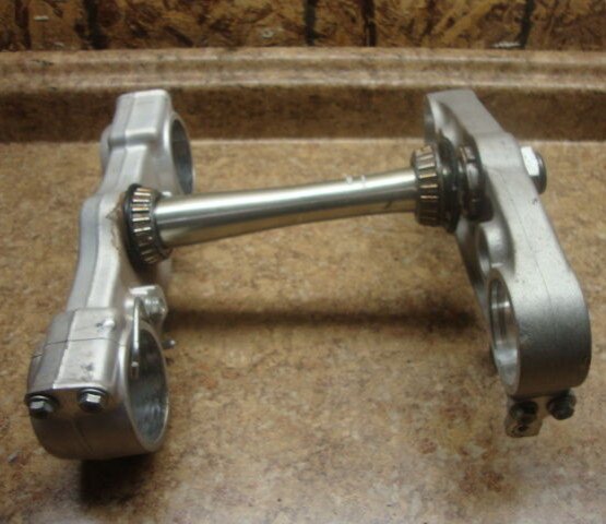 2006 Honda CRF250X CRF250 CRF 250 X Triple Tree Fork Clamp Support Mount 06