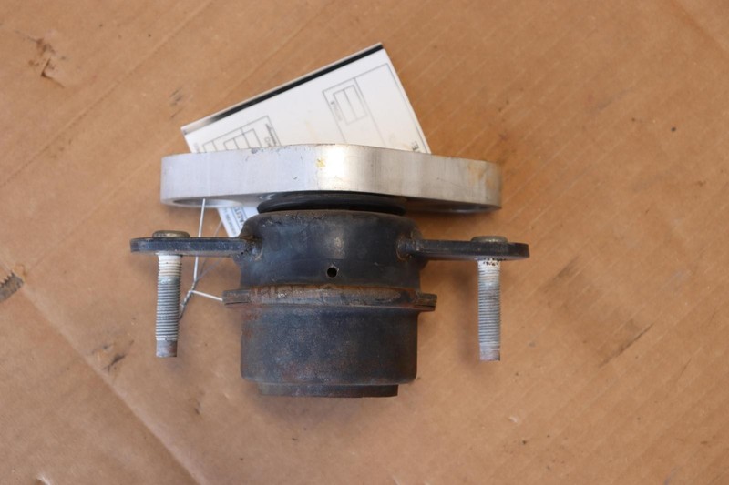 2008-2013 INFINITI G37 COUPE RWD REAR A/T TRANSMISSION SUPPPORT MOUNT OEM