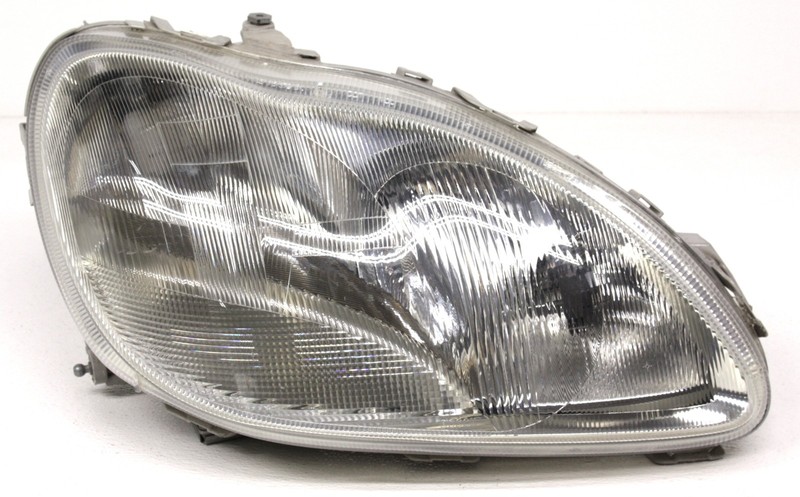 OEM Right Side HID Headlamp For Mercedes-Benz S-Class (220 Type) 220-820-12-61